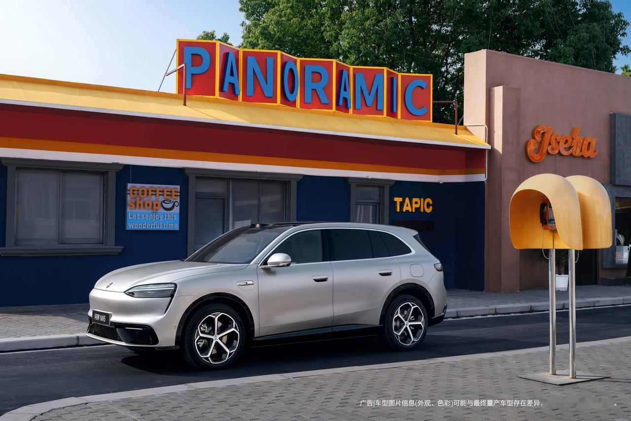 火出圈的新锐智慧SUV问界M6展车一经到店，场面异常火爆！新车自带硬核实力，全系