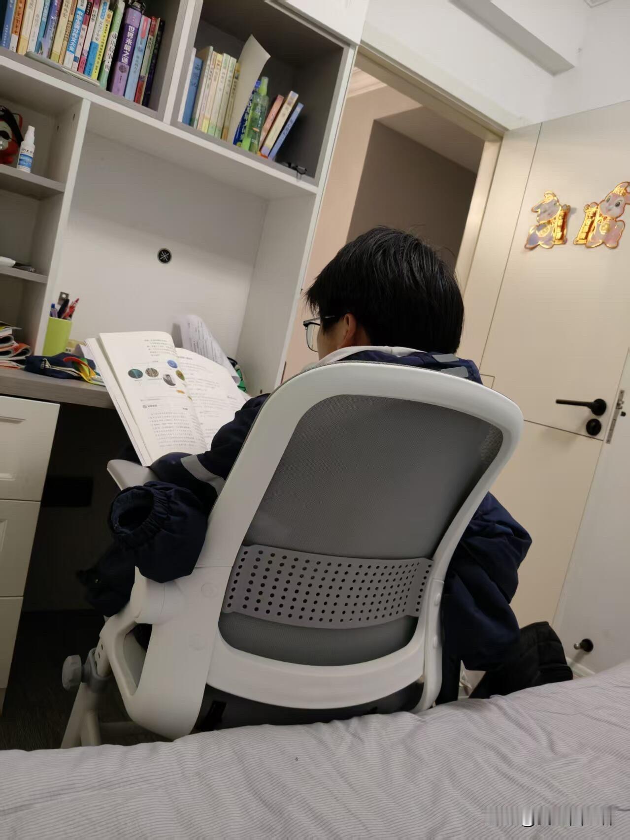 那个让你情绪失控的孩子，其实是你生命里最重要的“菩萨”。他一出生就带着三个使命，