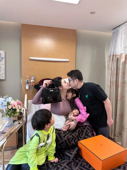 这一年我30 他47 五年剖三胎 终于开盲盒了