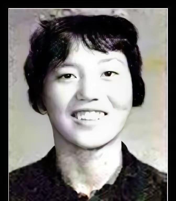 1974年，27岁的女知青廖晓东被紧急送往医院，医生掀开她的衣服时倒吸一口凉气，