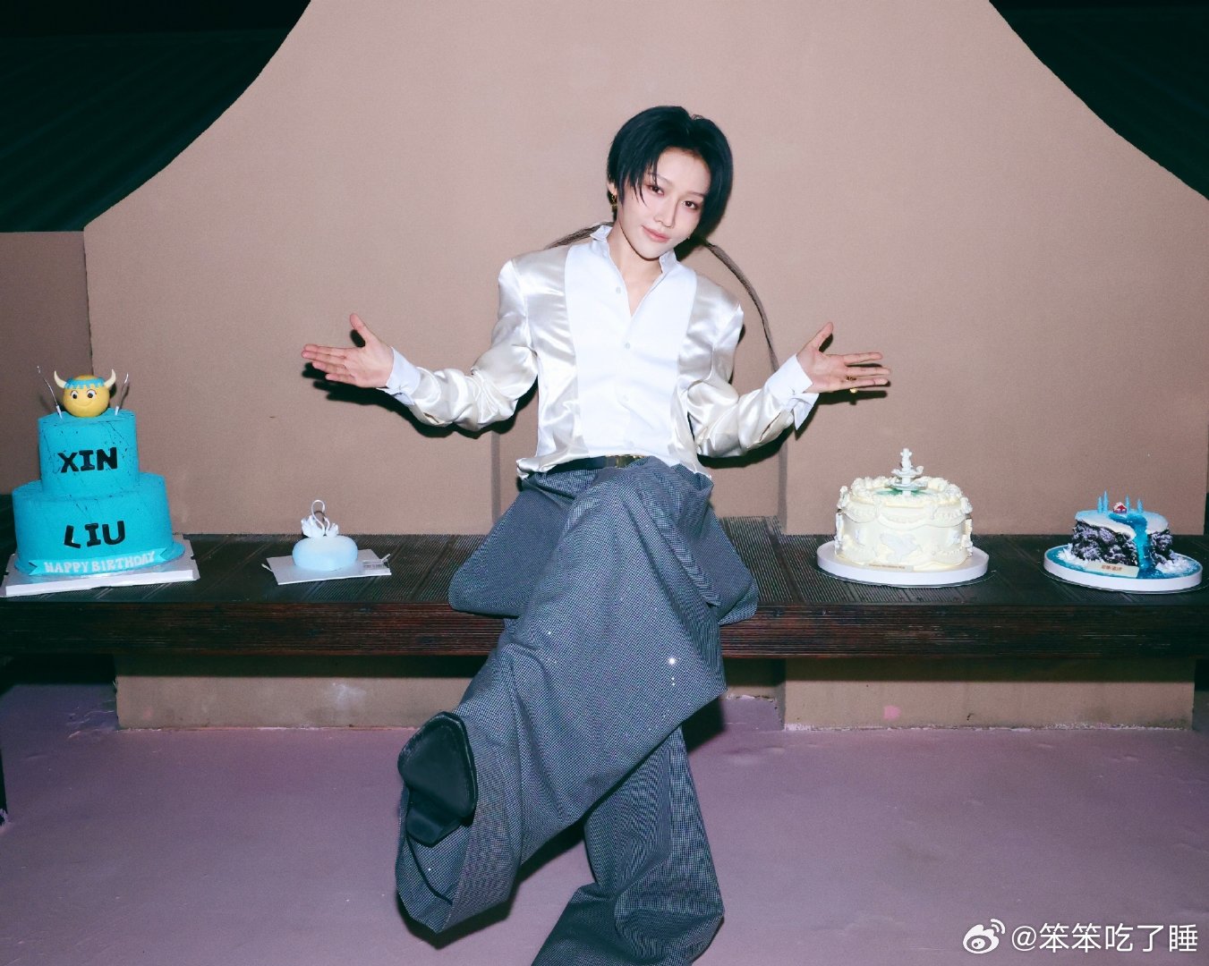 刘雨昕浪姐彩排像科切拉乘风2026 小刘姐刚落地就上班浪姐啦，还带了合作的编舞老