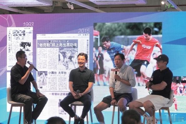 谢晖：王钰栋去五大联赛中下游球队会有很大机会，20岁出去也不晚08月15日讯 谢