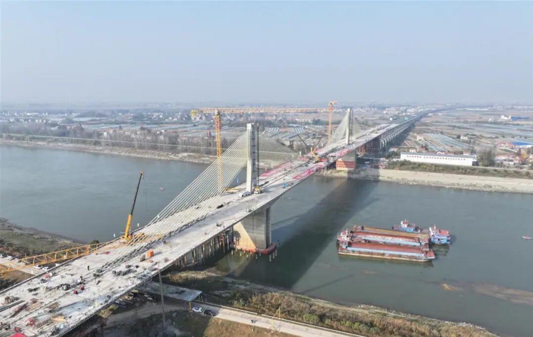 武天高速汉江特大桥合龙！武汉至天门将1小时直达

12月8日，武天高速马口汉江特