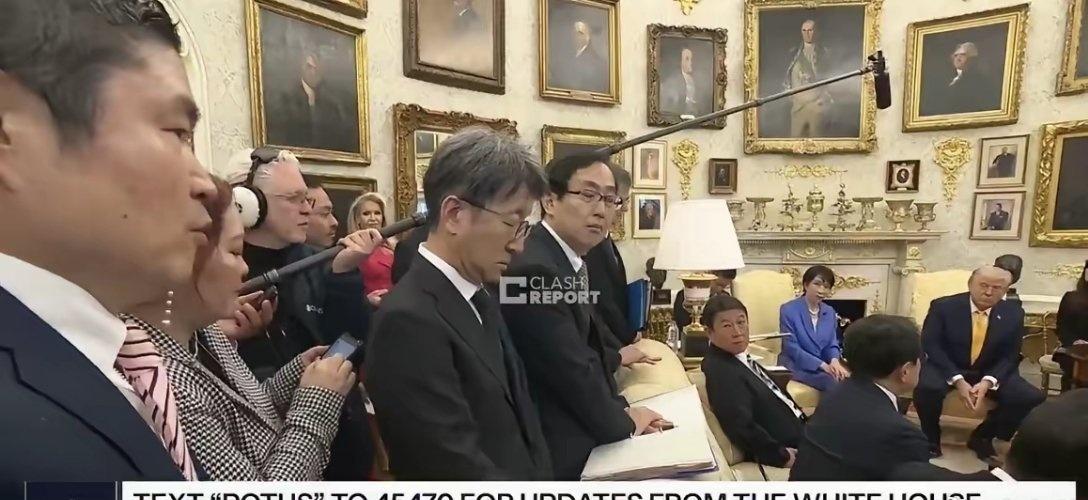 在白宫椭圆形办公室双边会晤中的短暂开放记者问答环节。有位日本的记者问特朗普：
