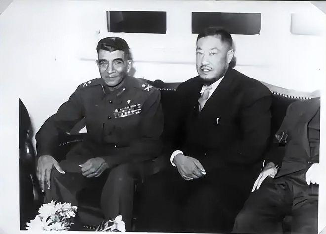 1949年，徐永昌得知马步芳乘飞机由西宁逃亡重庆后，大为不满，他不仅怒斥马步芳不