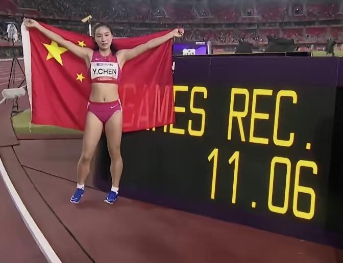 当亚运会女子100米决赛介绍选手环节看见陈妤颉的一套动作就知道这块金牌是她的了。