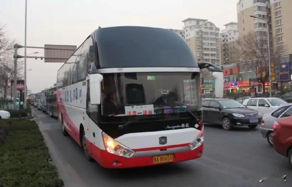 流动的乡土印记：德州客运的旧时光
       一座城市的气质，往往藏在流动的烟