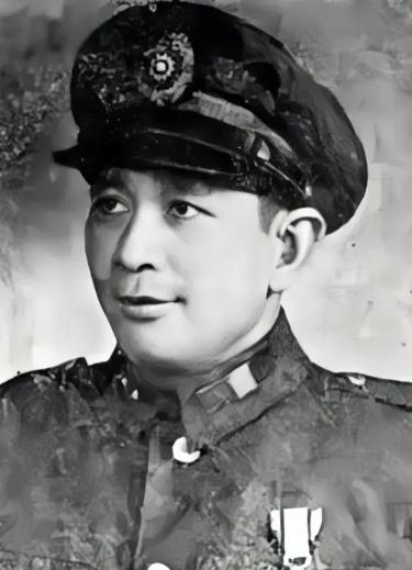 成都解放前夕，国军上将孙震携带数百两黄金飞逃台湾，临走时将部队交给侄子孙元良。孙