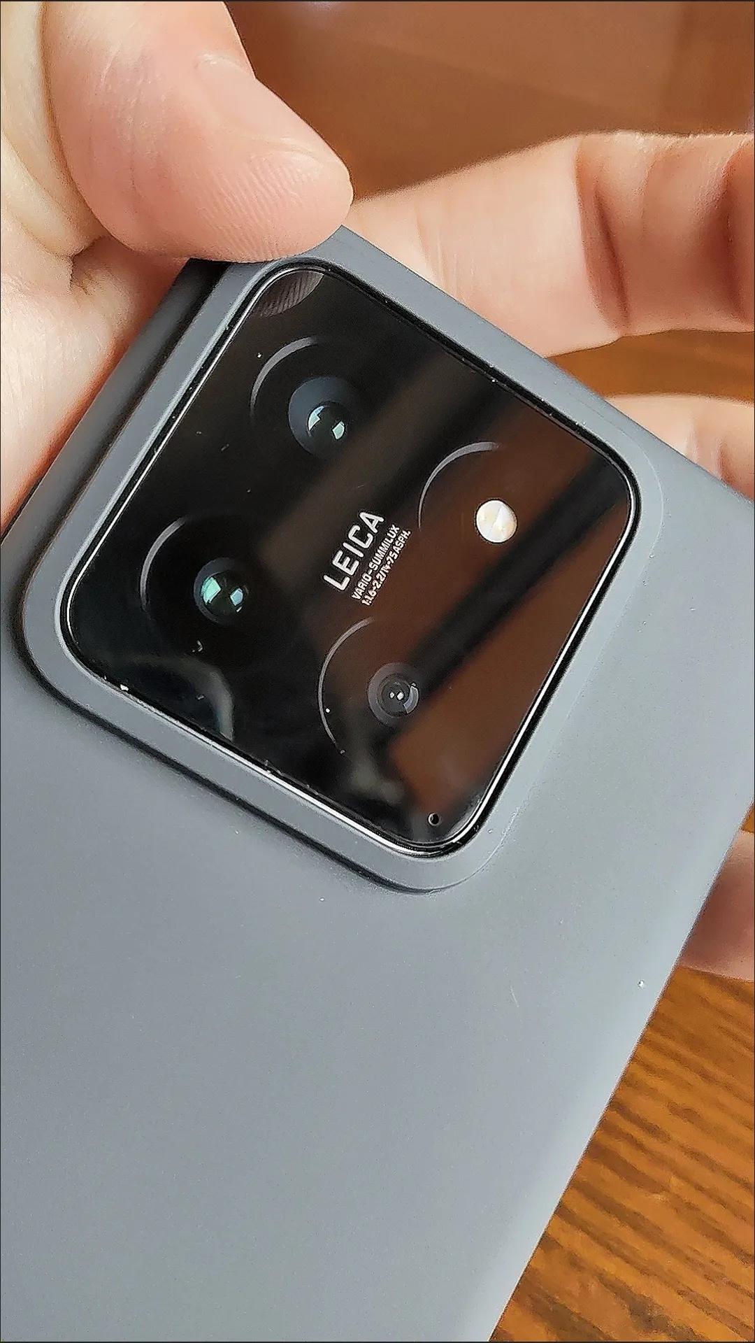 现在相信了吧
高端市场小米终究是扭转乾坤了
不出手则已，一出手苹果也生无可恋
因