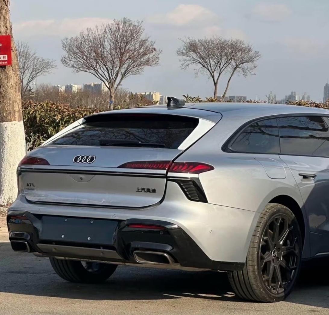 说A7L不是掀背的，这回给您整来了，A7L旅行版的实拍图，可以理解成海外A6 A