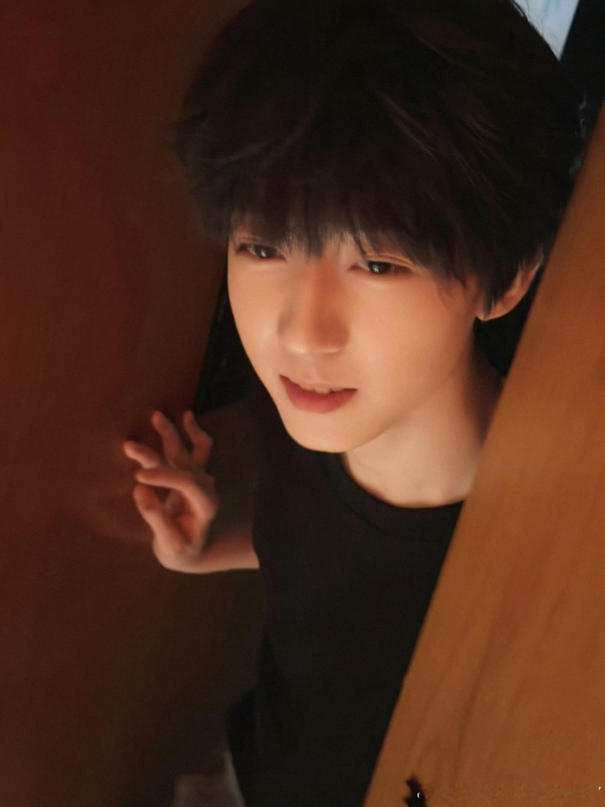 杨博文YBW💗杨博文周扬 💗杨博文我们的少年时代2 【今日创作官互动】🍎杨