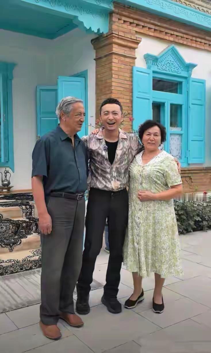 小尼一家人，非常有气质