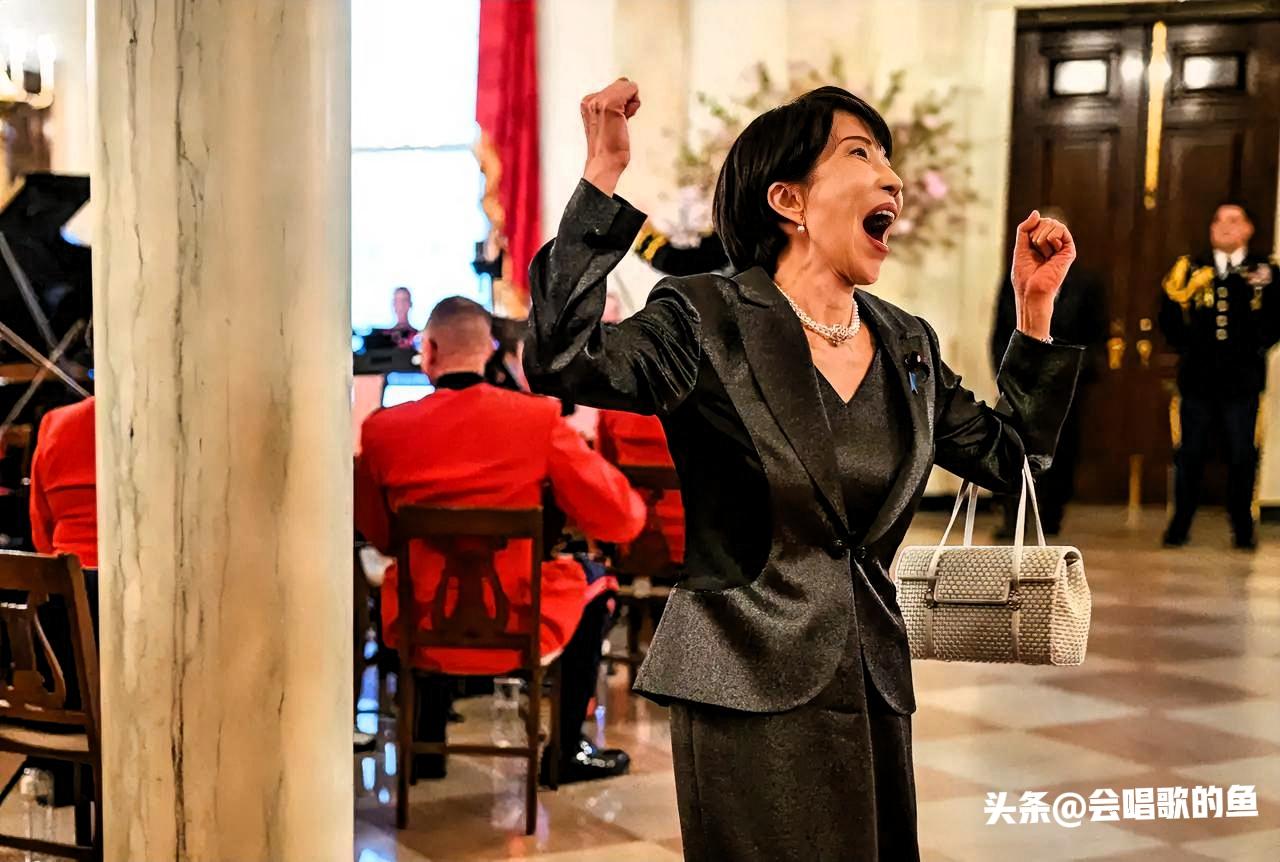 据日本博主：这是美方公布的图片之一（略微放大）。他们拍到了一些看起来像是完全疯人