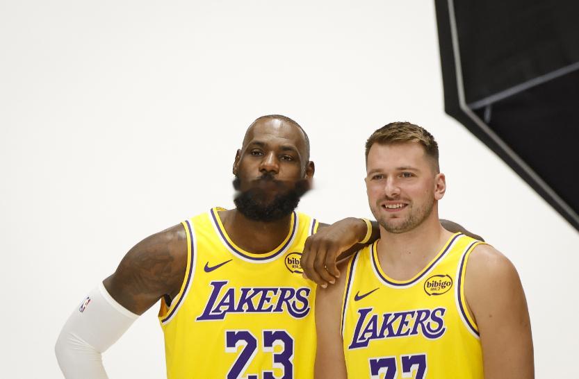 NBA常规赛，湖人88-103不敌快船。赛后詹姆斯在接受采访时表示：“无论比赛呈