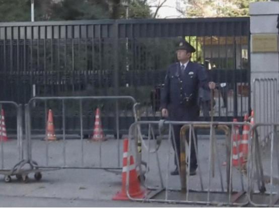 携刀闯馆第2天，日本想敷衍了事，中方灵魂反问，茂木敏充沉默了
 
事件发生后，全