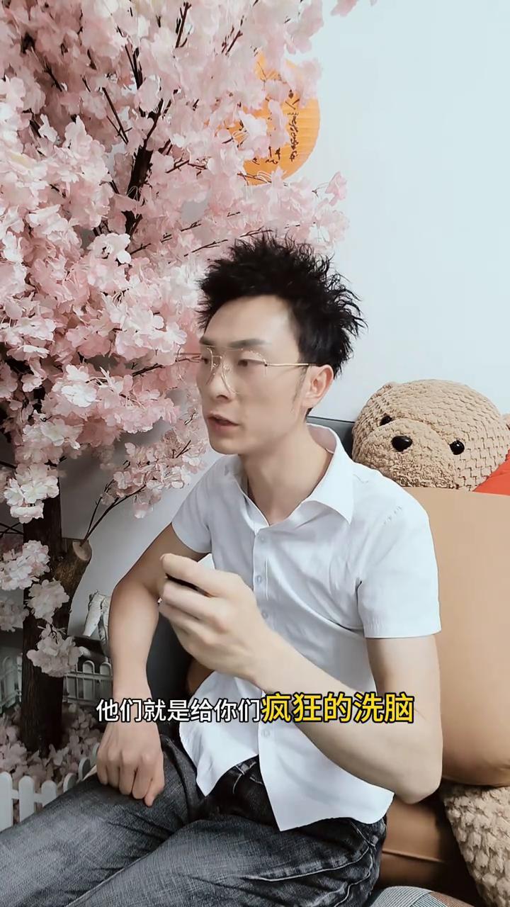 守住这两样东西，人生直接开挂。
人活着最重要的两样东西究竟是什么？
·第一个，我