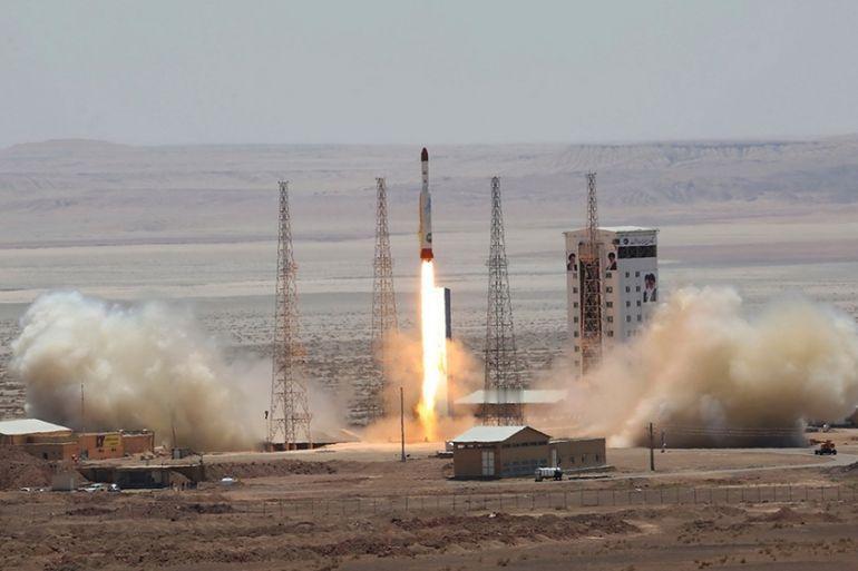 新闻快讯——伊朗将于12月28日借助一枚俄罗斯“联盟号”运载火箭，发射三颗国产卫