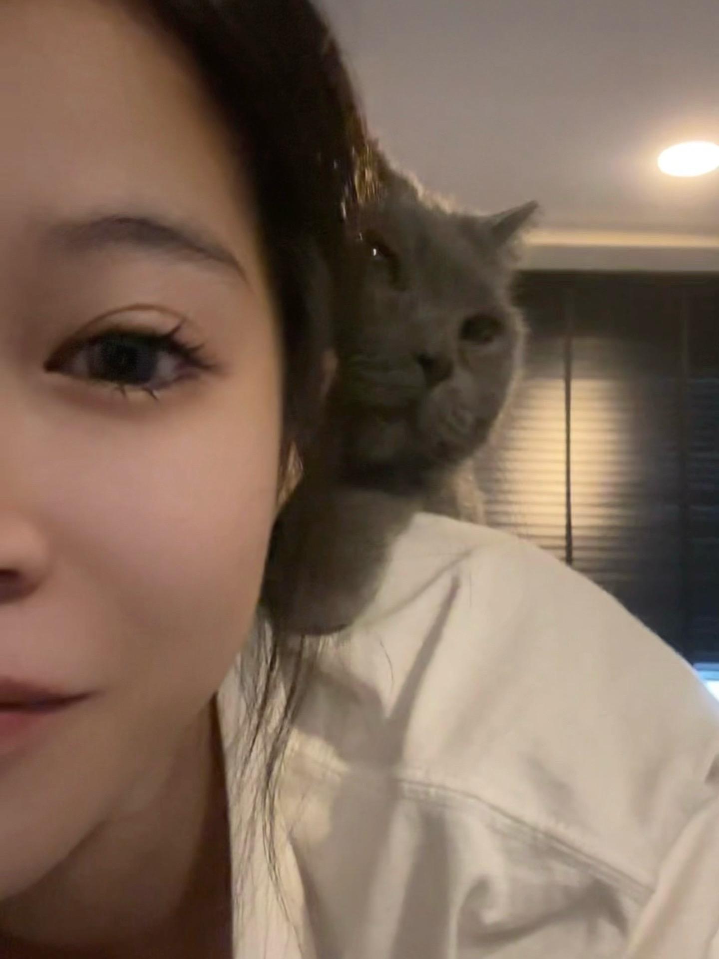 我觉得 我还能更勇敢更坚强更幸福 ヽ、｀｀、｀、ヽ｀｀、 、ヽヽ｀、｀...