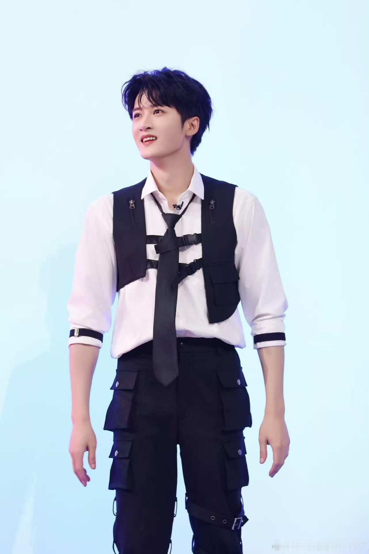 檀健次找卧底，玩的就是高端局，