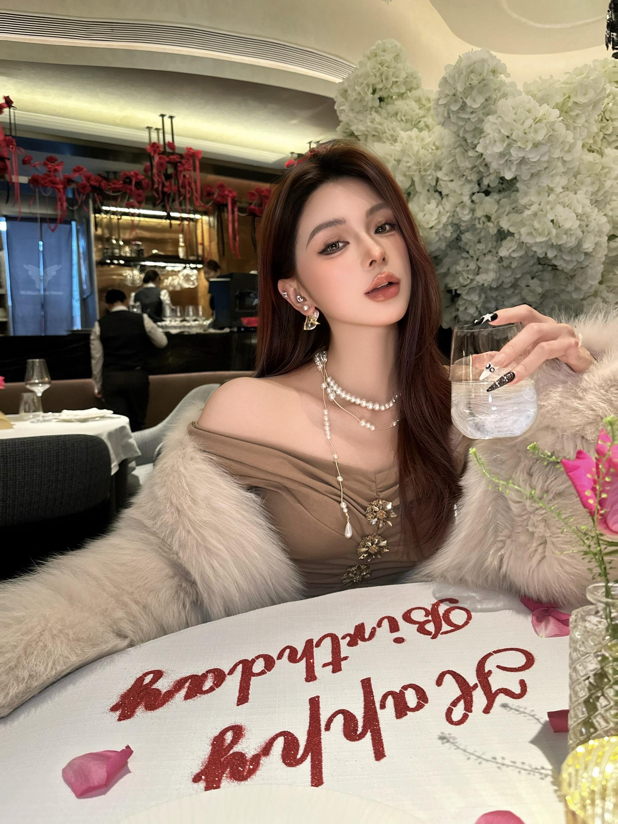 糟了 不会用刀叉