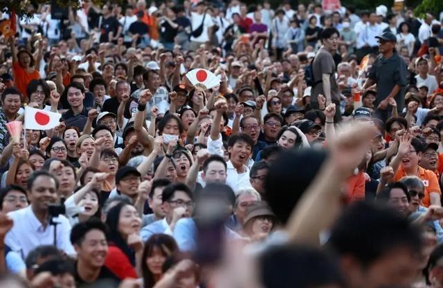 绝大部分日本人对于二战期间的暴行都知道，但是他们没有任何忏悔，一丝一毫都没有。日