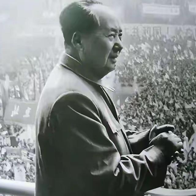 别再只夸毛主席伟大了，外国学者的评价，才真叫一针见血！很多人只知道毛主席带领我们