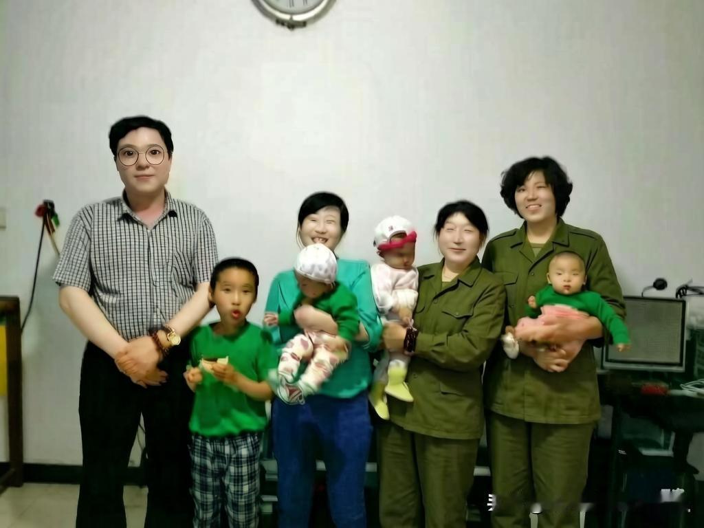斯心乘风归，梦里几多回。
倜傥今何在，年华似流水。