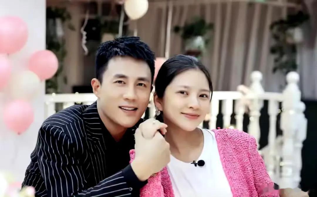 杜淳妻子称去专柜修包被柜姐歧视，明星都这样，那普通人都不敢想了。[融化] ​​​