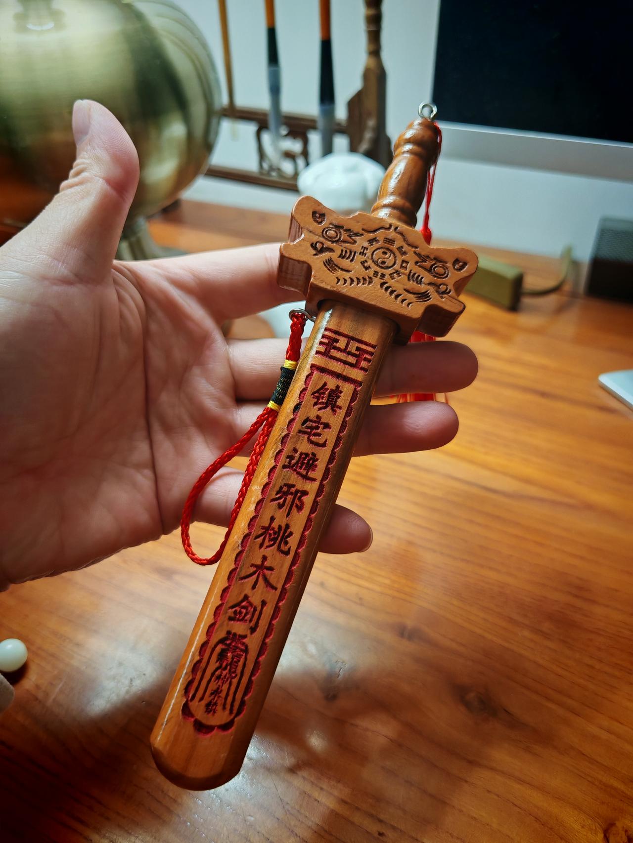 天气真的给人，杀了一个措手不及，今天去接孩子，老师说准备的裤子还是夏天的裤子呢，