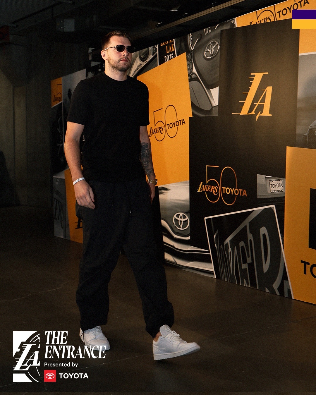 湖人球员入场，锋线和内线人手不足，雷迪克会出“奇招”吗？上回打森林狼可是整个下半