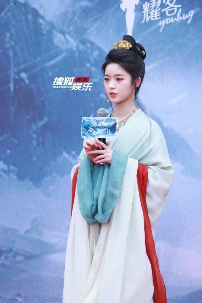 娱乐[超话]李昀锐黄杨钿甜冰湖重生杀青李昀锐黄杨钿甜冰湖重生杀青照期待冰湖重生李