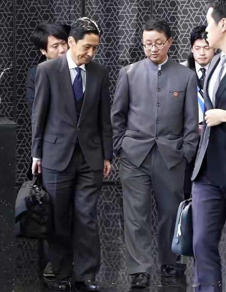 霸气十足！2026年8月24日下午，中国新任驻澳大利亚大使刘劲松乘国航航班抵达悉