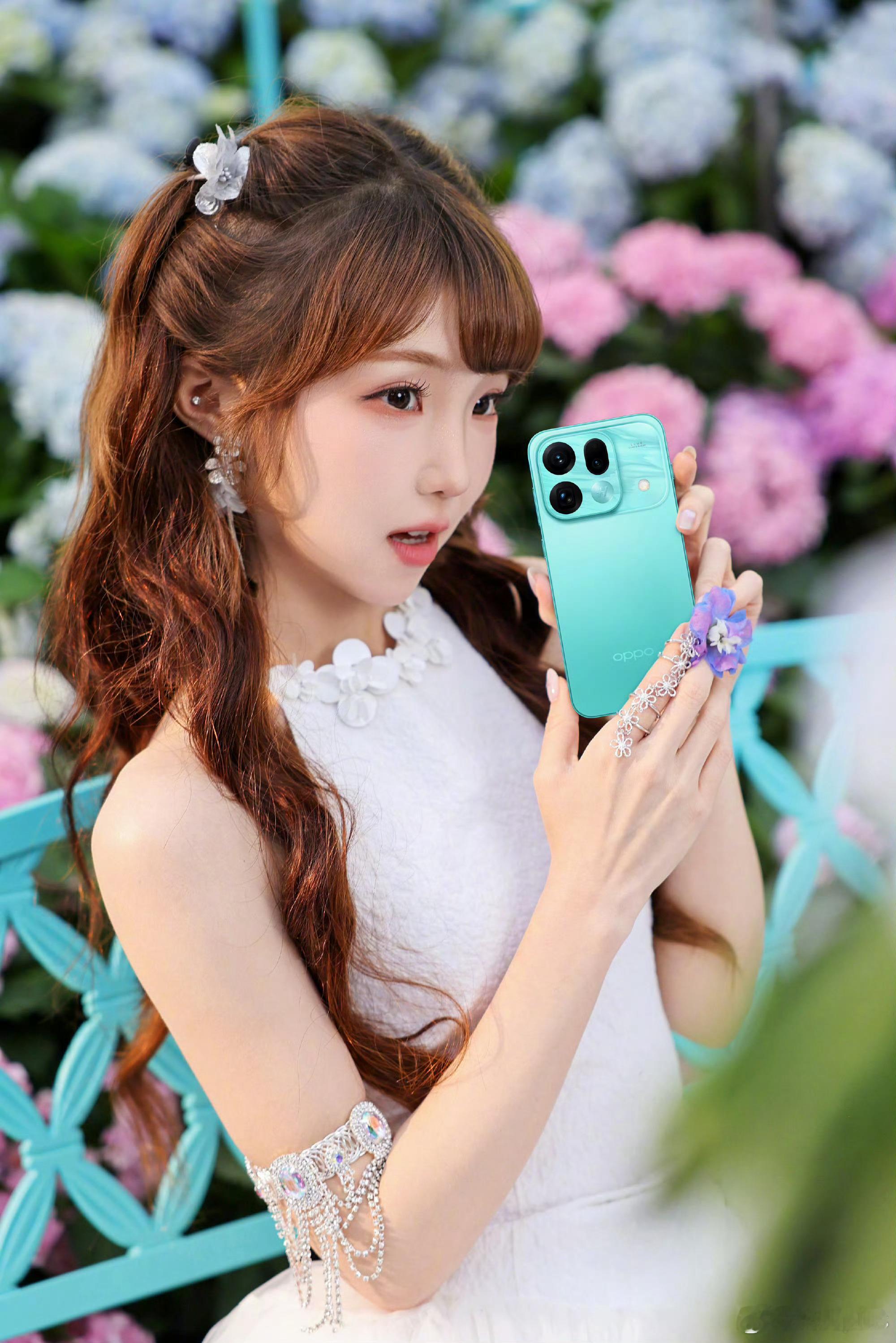 OPPO的一日店长请了白昼小熊！萌爆了简直！ 