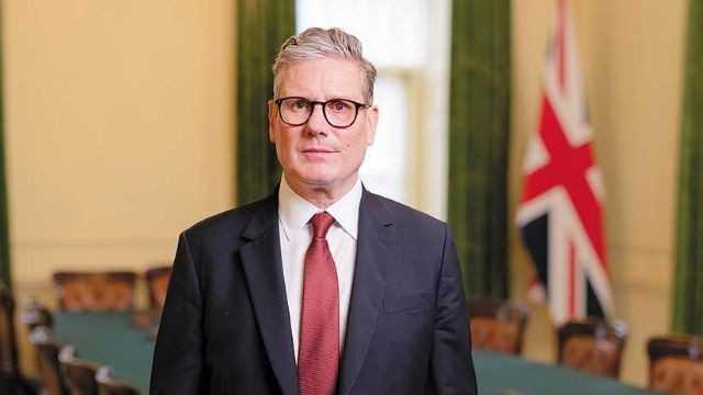 6月22日，英国首相斯塔默宣布辞职。消息一出，欧盟委员会主席冯德莱恩很快就在社交