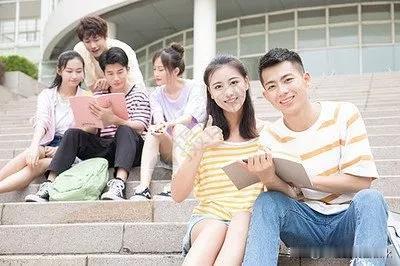每年高考后，很多人面临选择大学专业的难题。

而如何选择专业，其实是一门很大的学