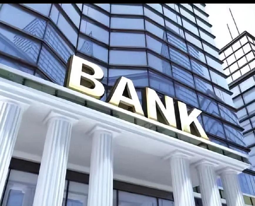 注意到了吗？美国人民对犹太财团已经特别反感，反犹太已经形成了一股社会潮流。

很