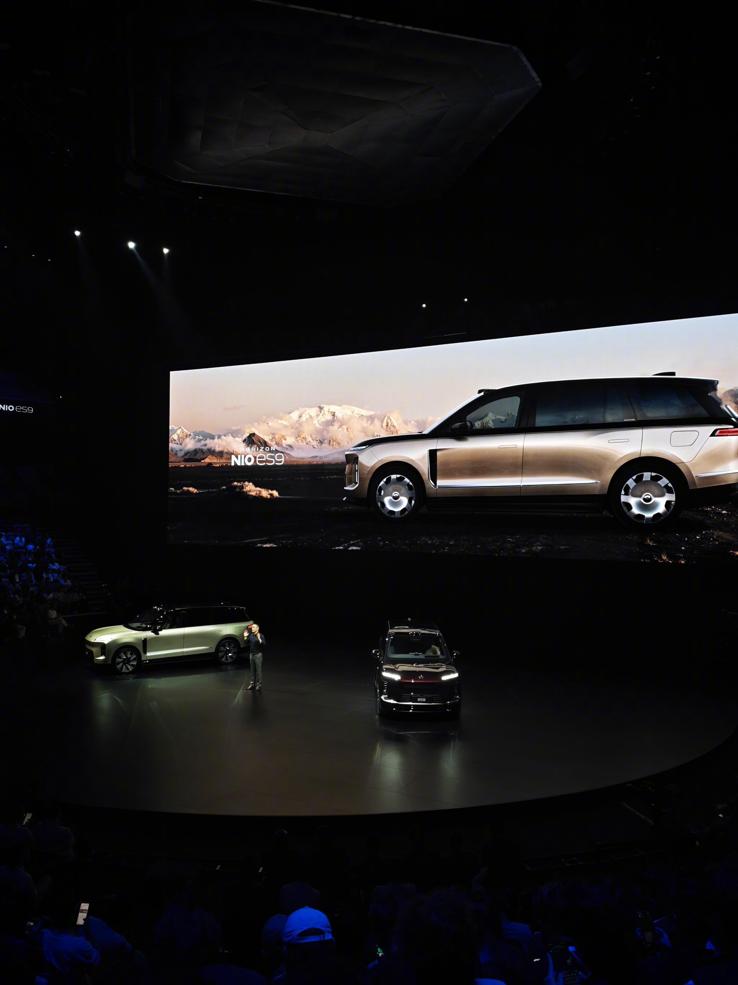 蔚来ES9售价  52.8万元起，租电只要 42 万元起！！！！地平线版 658