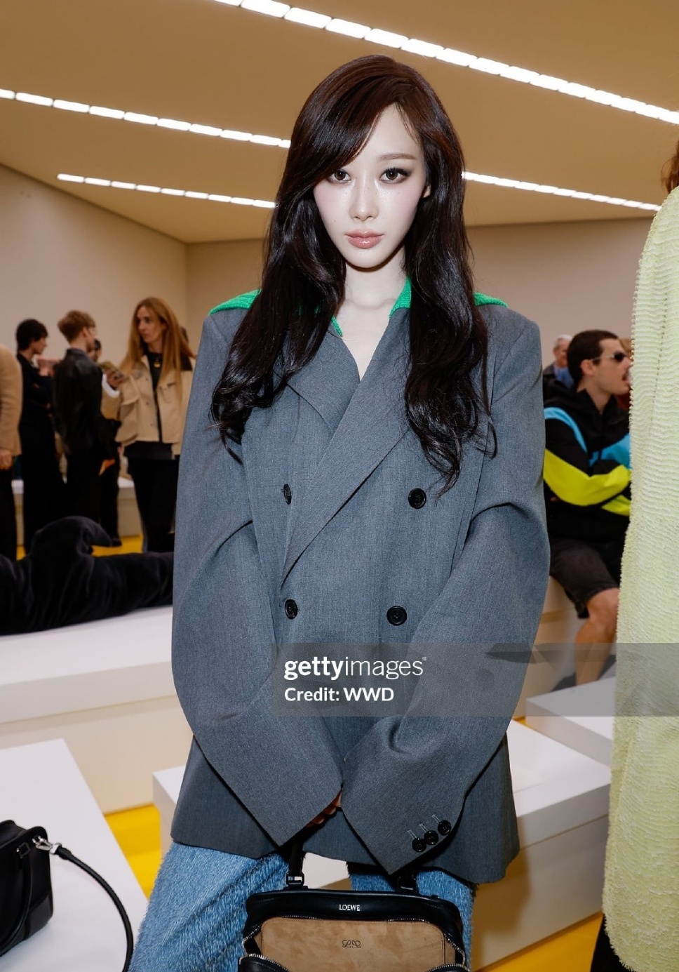 王一博陈都灵宋江吉赛尔LOEWE大秀生图吉赛尔G社生图气场全开王一博陈都灵宋江吉