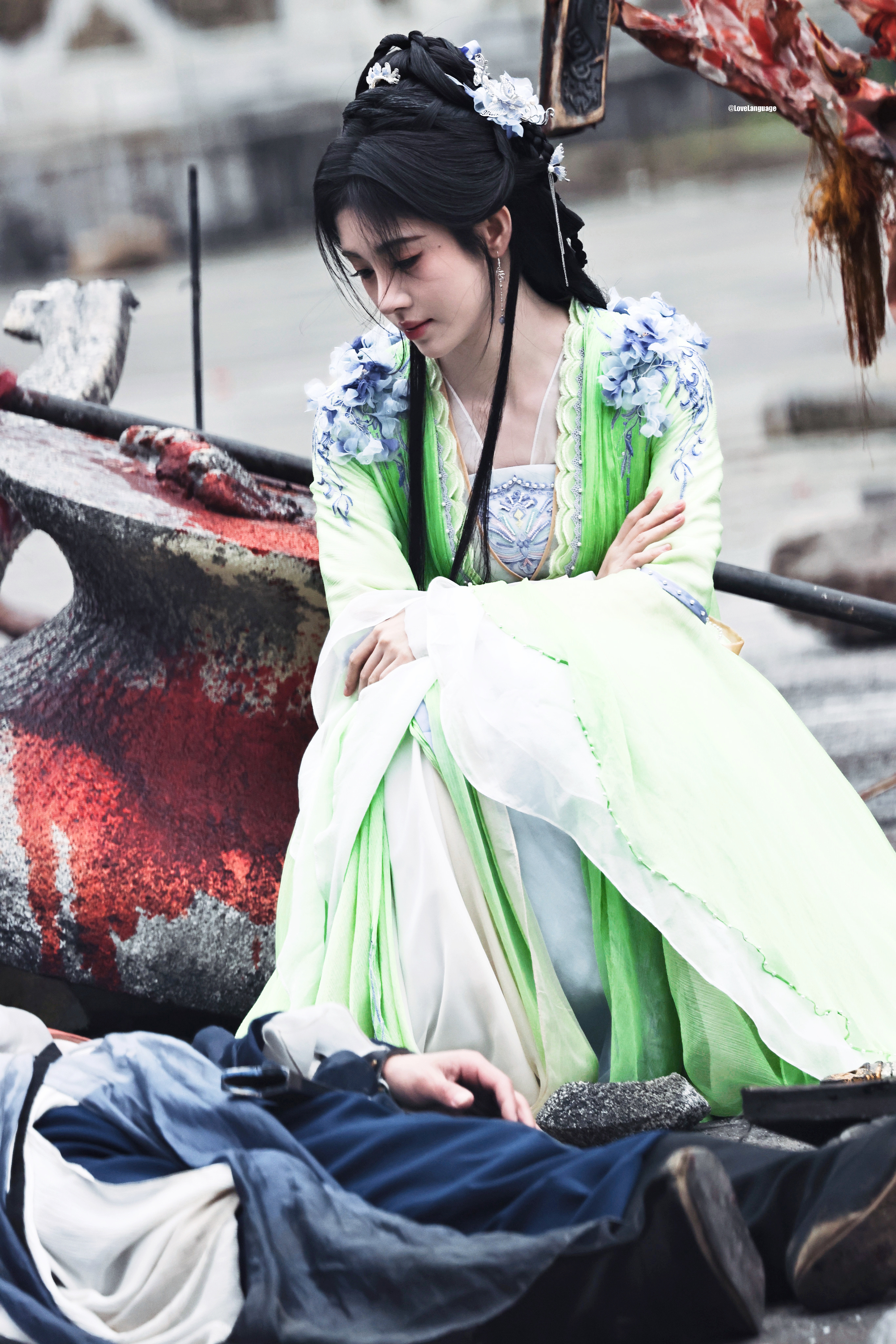 鞠婧祎姜黎非 🦋鞠婧祎千香 今天中午12:00记得来看我们的小姜同学 