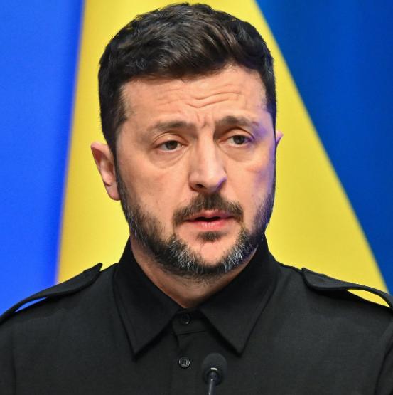 乌克兰都快被俄罗斯打到亡国了，为何还不投降？说白了，不是乌克兰不想停，而是它根本