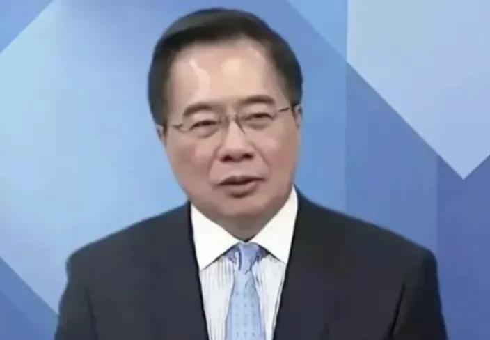 蔡正元力挺柯文哲，在白营搞的一次声援柯文哲，反对继续延押柯文哲两个月的活动中，蔡