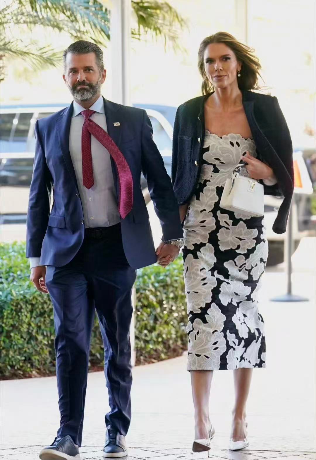 特朗普说去不去儿子婚礼都会被骂特朗普长子小唐纳德将于本周末迎娶未婚妻、佛罗里达州