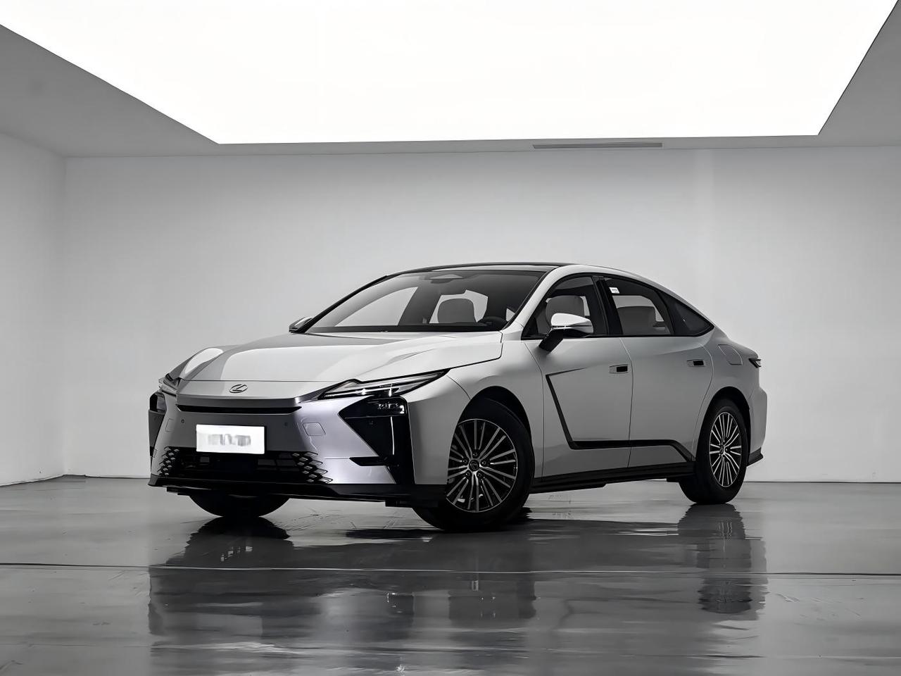 全新雷克萨斯ES混动版正式亮相！外观造型更凌厉，搭载2.0L混动动力


近日，
