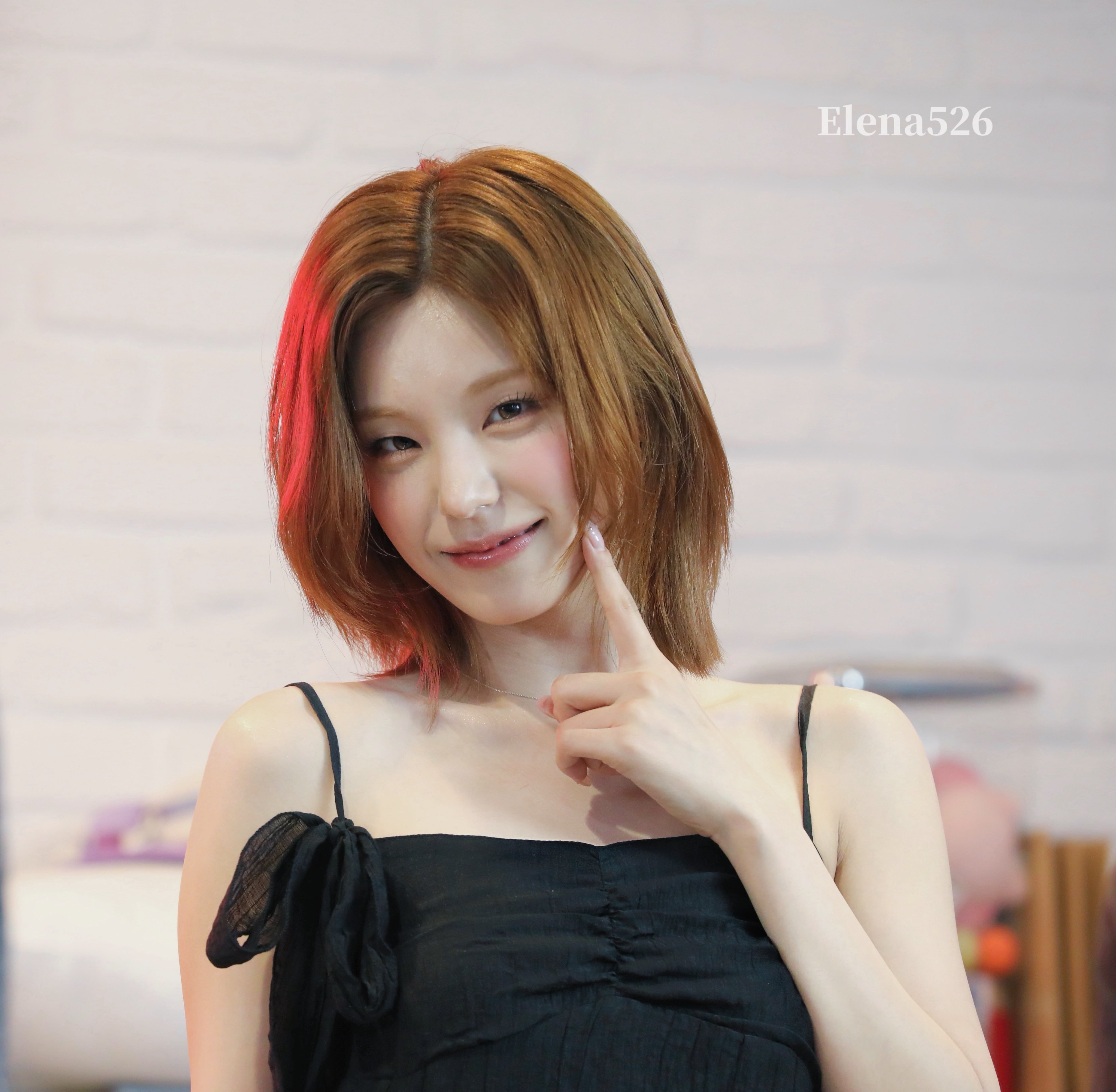 😉👈©elena526_lin 