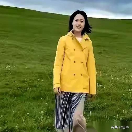 翁帆从清华大学搬了出去
没争没抢杨振宁的任何遗产
处理完后事后，她和家人一起去了