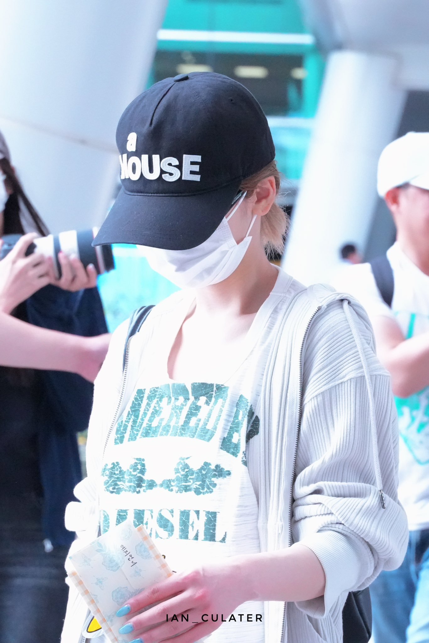 辛苦了🫳🫳一到就来泡泡了🥺©ian_culater 