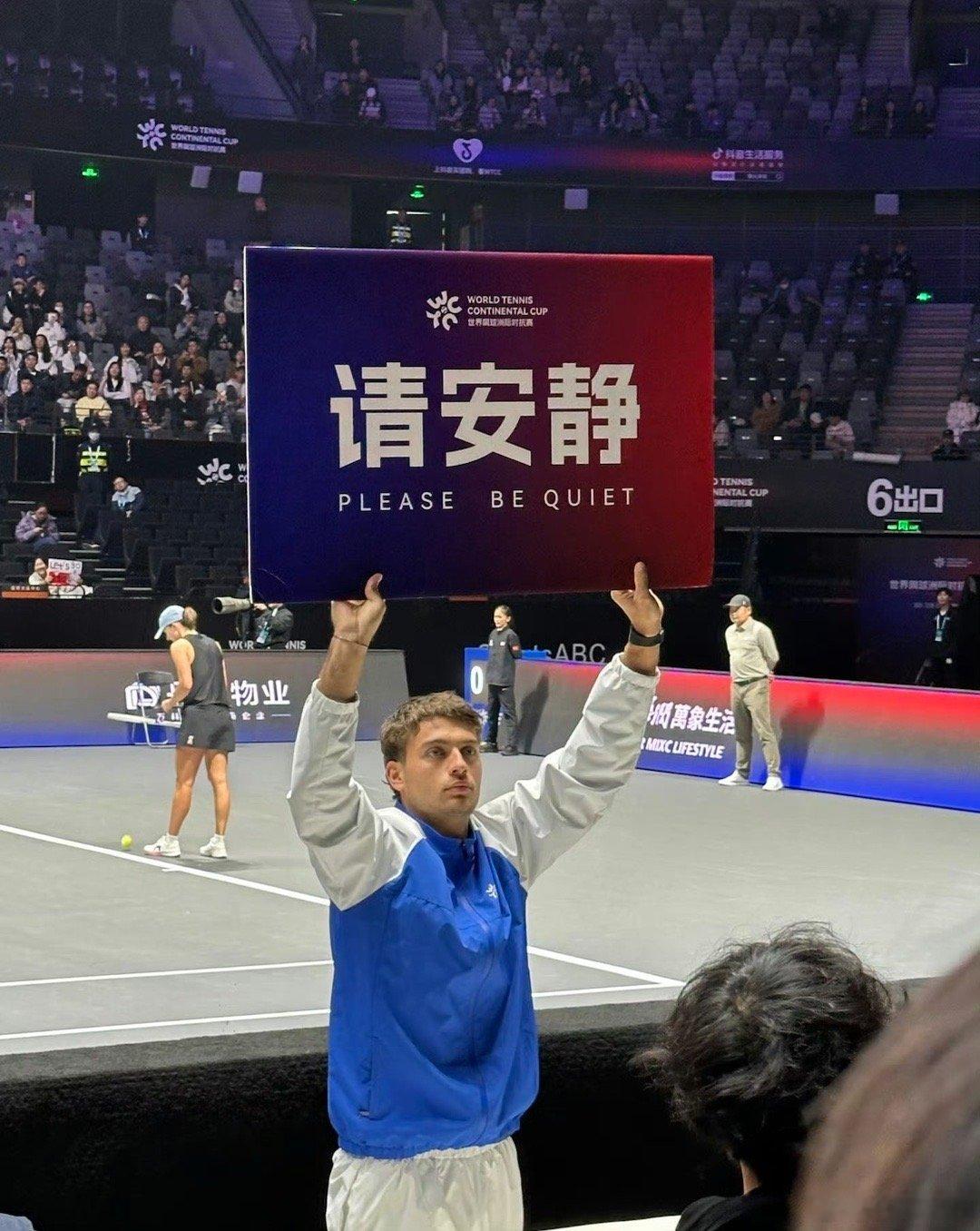 太逗了哈哈哈哈科博利也太圈粉了这回