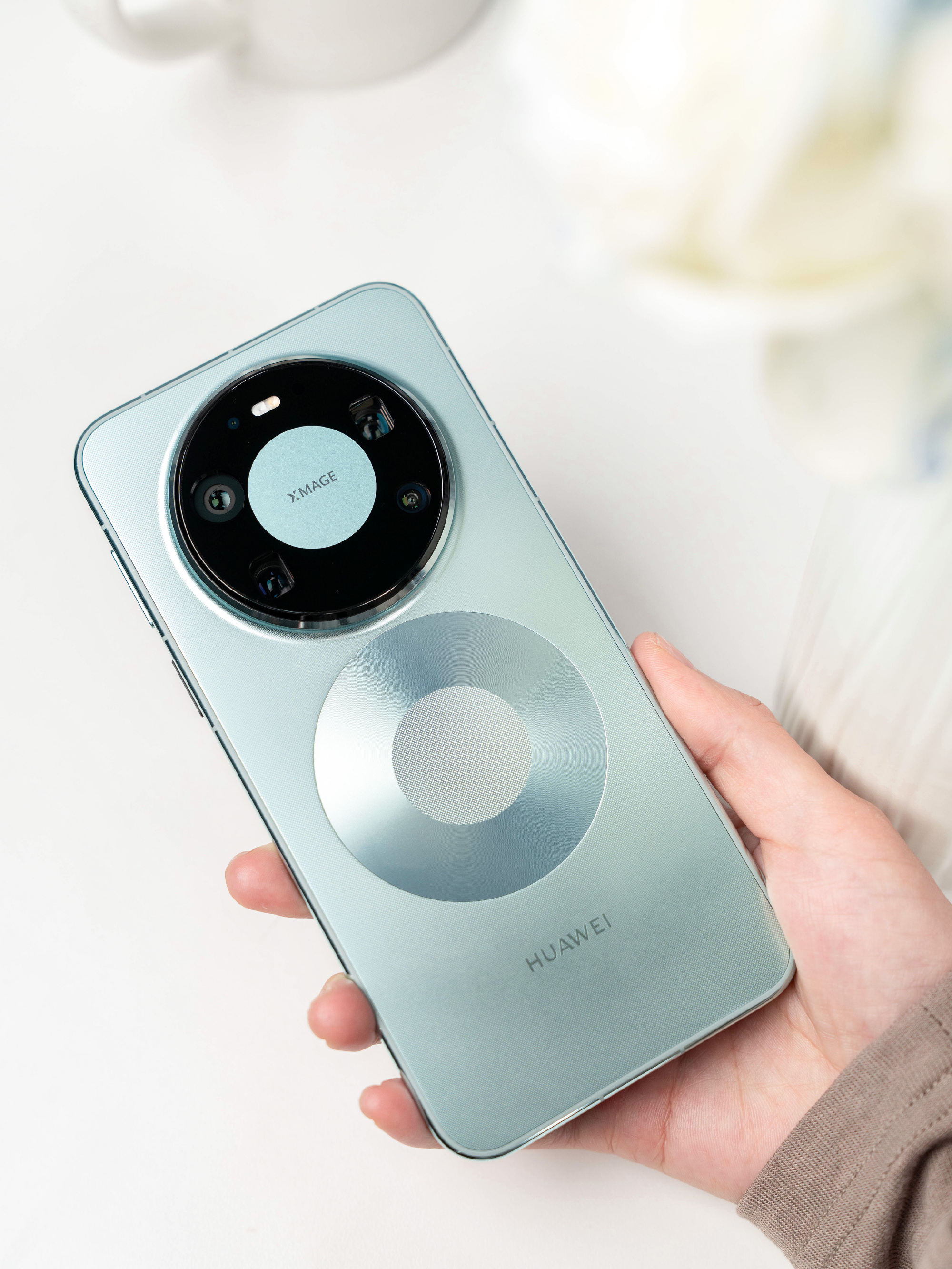 这么久了还有人不知道华为Mate80系列的星环是什么意思其实就是数字8的设计，寓