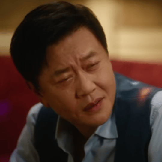 郑晓龙拍了女演员被潜规则电视剧冬去春来 KTV里的资源诱惑，酒店聊剧本的潜规则，