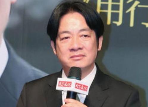 台海这盘棋，大陆换了个下法，岛内已经有人掀桌子了
最近台海及周边海域三件事连起来
